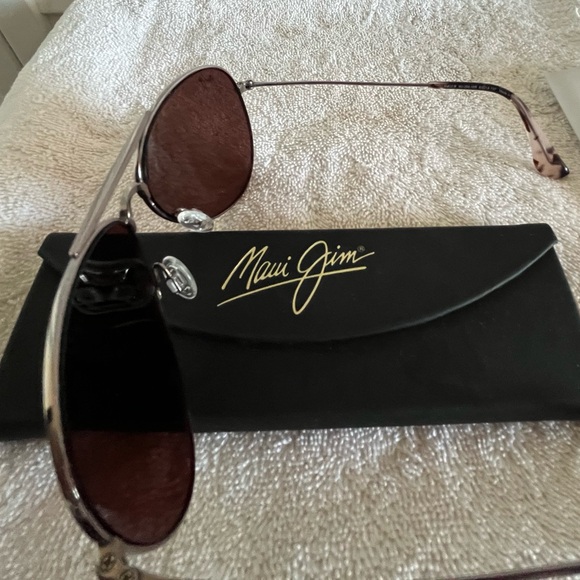 Authentic Maui Jim Polarized Aviator Sunglasses MAVERICKS with Tri~Fold case - Picture 3 of 10